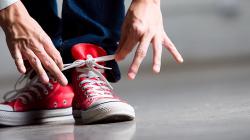 שיטות לקשירת שרוכים ארוכים: על איזה אריגים ממליצים הסנדלרים על נעליים, מגפיים, נעלי ספורט